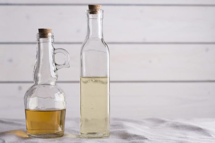 White Vinegar And Apple Cider Vinegar